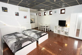 Koper Central King Studio SAMO